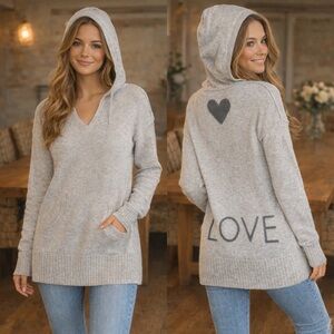 27 Miles Malibu V-Neck Sweater in Cream with Black Heart